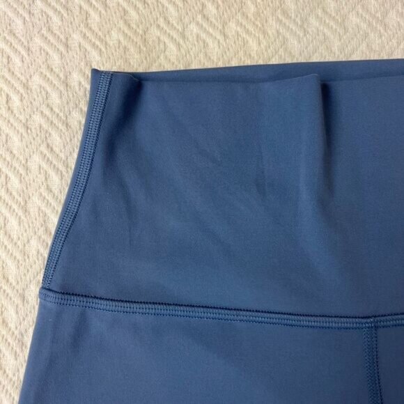 NWT Lululemon Align Short HR 4" Size 4 Pastel Blue Bike Yoga shorts Athleisure - Picture 4 of 7